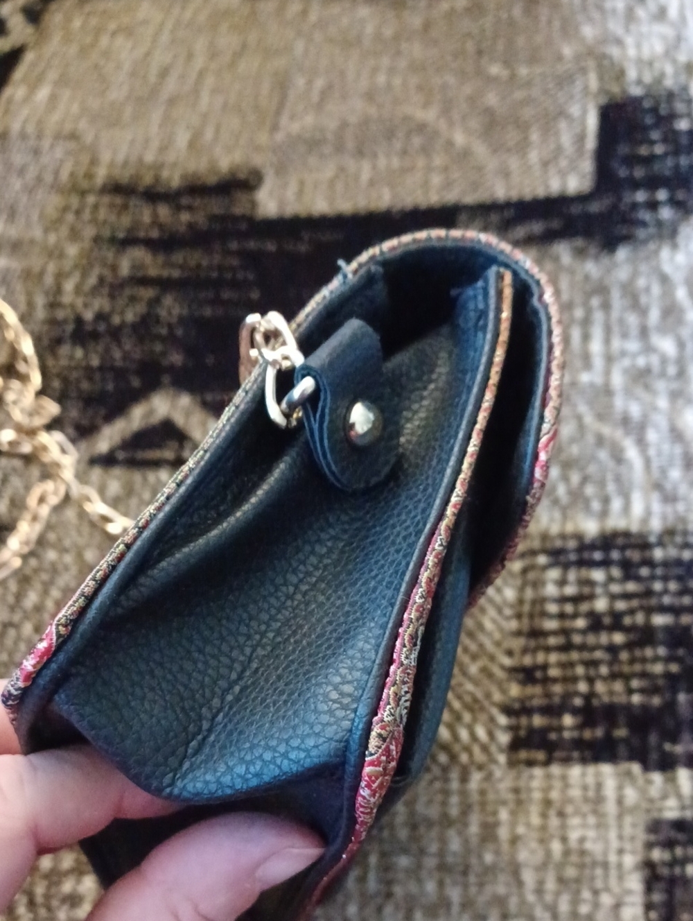 4/$60 Black Floral Pattern Crossbody Bag with Gold Chain - Picture 6 of 10